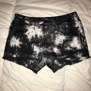 Back and white tie-dye shorts